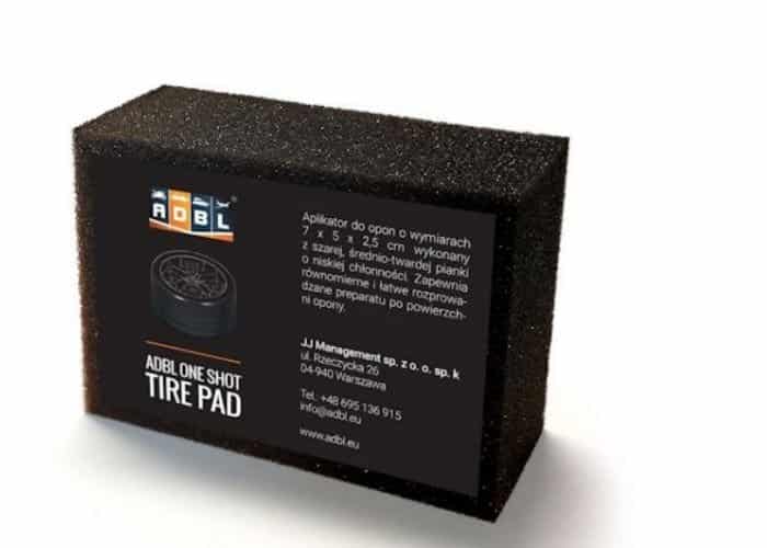 ADBL-One-Shot-Tire-Pad---mały-aplikator-do-dressingu-do-opon